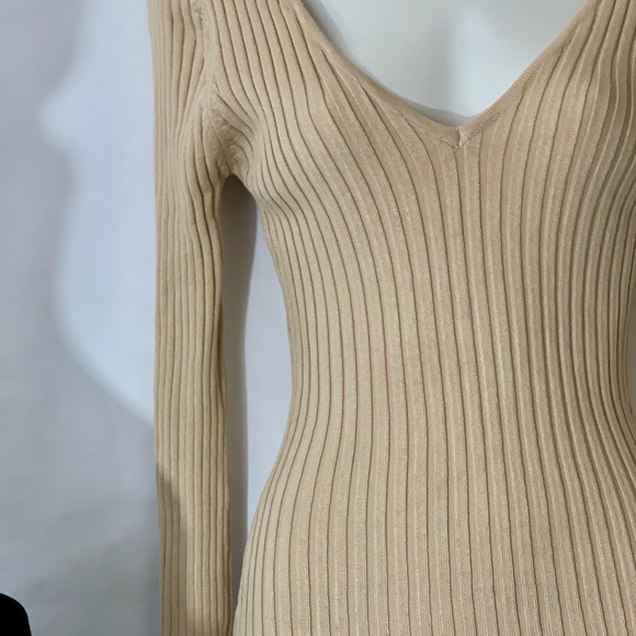 Soft Taupe Off The Shoulder Knit Midi Dress - Picture 4 of 8